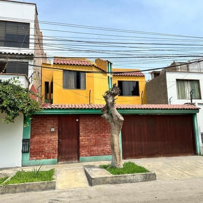 Casa Frente A Parque  Urb Los Cedros De Villa