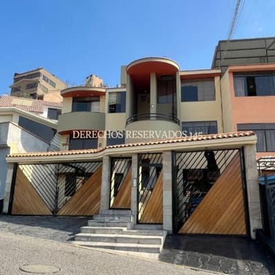 A T  m  Precio de Remate Departamento en do Piso  Surco