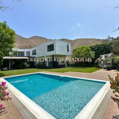 Exclusiva residencia con acabados de lujo en Rinconada Baja  A T  m