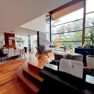 Espectacular casa en LA MOLINA - Diseño, Calidez y Confort