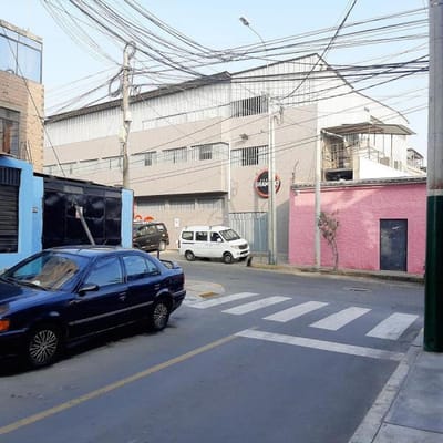 OPORTUNIDAD!.  EXCELENTE PRECIO CONVERSABLE - Casa para comercio en SURQUILLO Zona Open Plaza