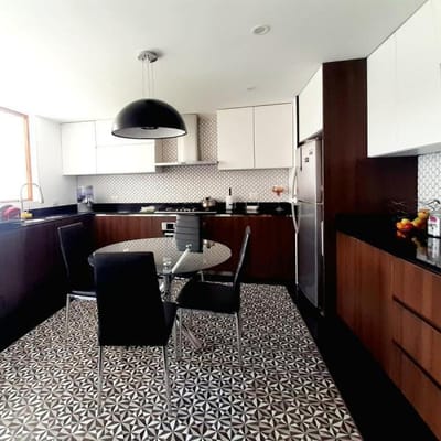 Casa remodelada lista para vivir - Santiago de Surco