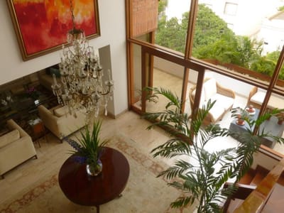 MAGNIFICO PENTHOUSE TIPO CASA, TERRAZA, BUEN EDIFICIO CHICO Y UBICACION.