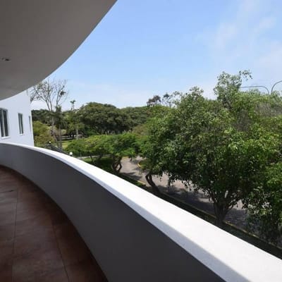 Vendo duplex de 462m² en exclusiva zona de Chabrier frente a parque, San Isidro.