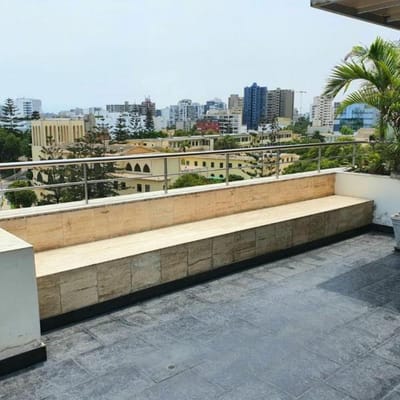 Alquilo Penthouse dúplex de 4 dormitorios cerca al Golf, San Isidro