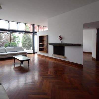 Vendo amplia casa de 578m² a pasos del Parque El Olivar, San Isidro - SIVT165