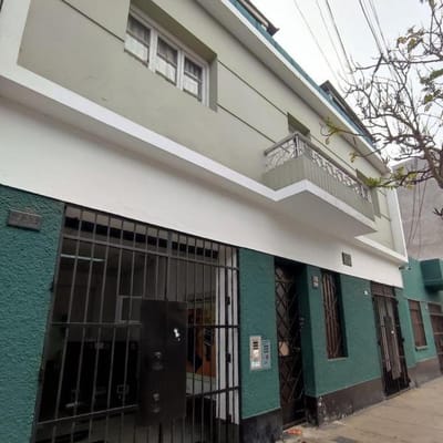 Vendo Casa para oficina o negocio con ubicación estratégica en Lince - JORVTC04
