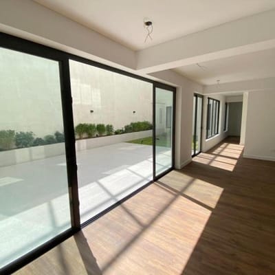 Vendo departamento de estreno en Zona de parques privados, Miraflores.