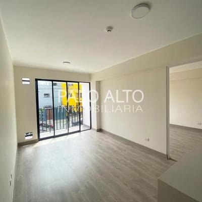 Vendo departamentos de 1 a 2 Dorms cerca al Olivar, Calle Audiencia, San Isidro.