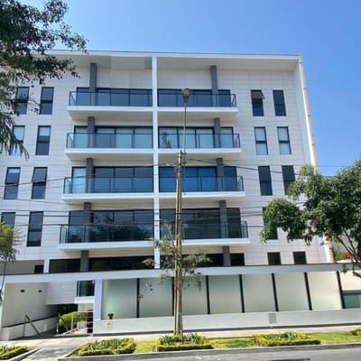 LINDO DEPARTAMENTO CERCA A PARQUE Y AL OVALO SUPER UBICACION LINDA CALLE  BELLO