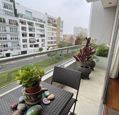 DEPARTAMENTO CON TERRAZA CERCA AL GOLF Y A LA HUACA HUALLAMARCA SUPER ESPACIOSO
