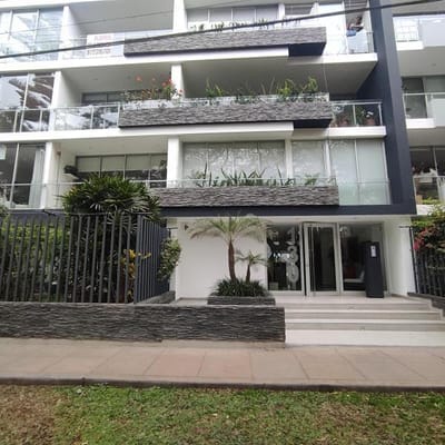 DEPARTaMENTO CON TERRAZA VISTA A PARQUE EDIFICIO CON SALIDA PRIVADA A PARQUE