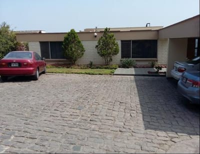 CASA MUY BIEN UBICADA EN CASUARINAS ALTA