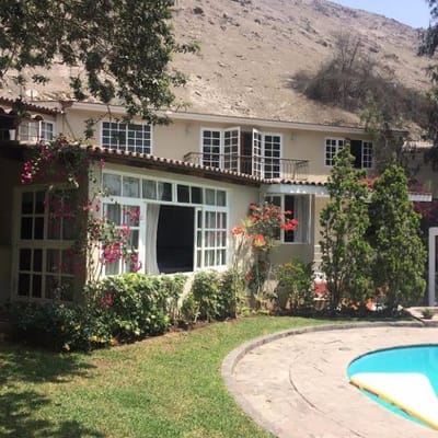EN VENTA LINDA CASA EN LA MOLINA