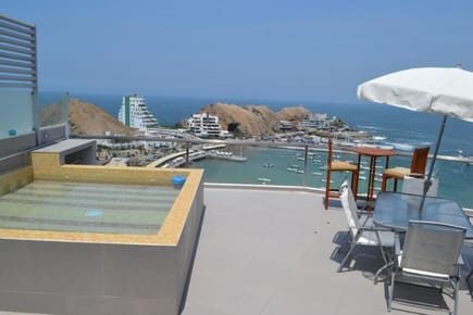 VENDO EN PLAYA EMBAJADORES CON PISCINA ESPECTACULAR VISTA