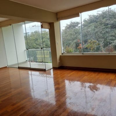 LINDO DEPARTAMENTO FRENTE A PARQUE EN ALQUILER CON LINEA BLANCA