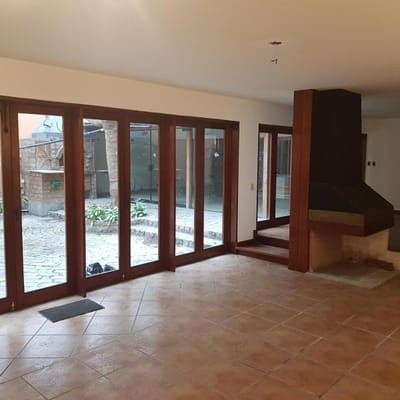 VENDO CASA ZONA RESIDENCIAL