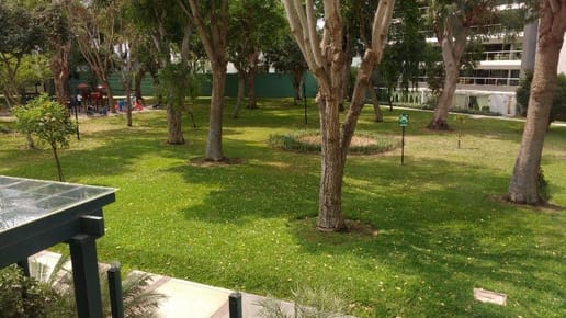 LINDO DEPARTAMENTO CON FONDO A  PARQUE PRIVADO EN SAN ISIDRO
