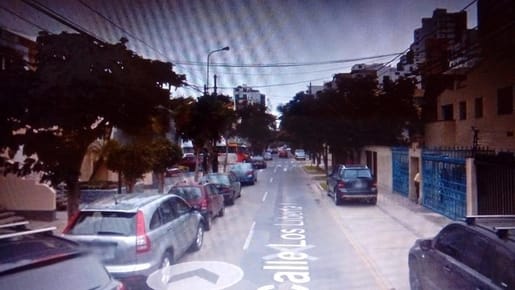 CASITA EN PLENO SAN ISIDRO MUY CERCA OLIVAR