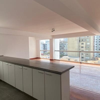 VENTA O ALQUILER - Departamento Dúplex en Miraflores   Calle Madrid