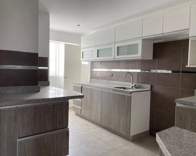 VENTA AMPLIO DEPARTAMENTO DUPLEX ESTRENO EN MIRAFLORES