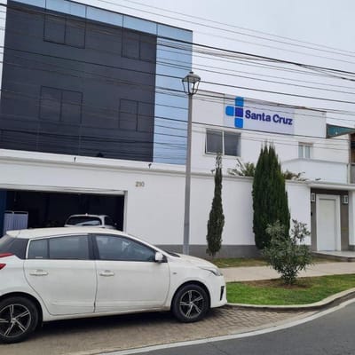 CASA EN VENTA O ALQUILER EN ZONA COMERCIAL, CERCA AL C.C. SALAVERRY.