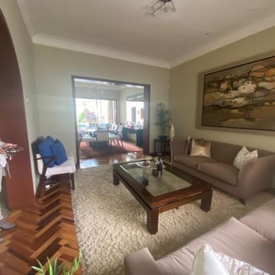 CASA en VENTA en MIRAFLORE A 2 CDRAS DEL COLEGIO CARMELITAS