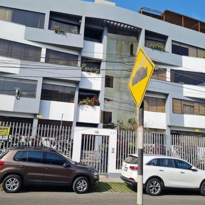 LINDO DEPARTAMENTO, CALLE PARAMONGA MONTERRICO