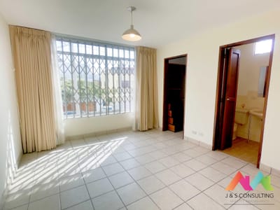 Mini Departamento en Segundo Piso de Casa, Entrada Independiente