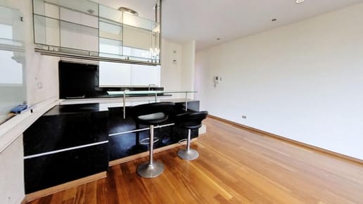 VENTA o ALQUILER Un Dormitorio,Amplio Departamento. Chacarilla. Muy Cómodo, Sin Muebles