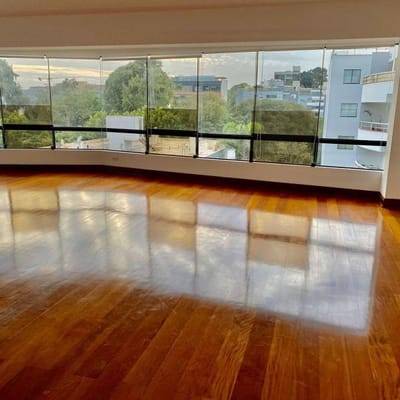 ESTUPENDO DEPARTAMENTO CERCA A PARQUE, LIMITE CON SAN ISIDRO REMODELADO