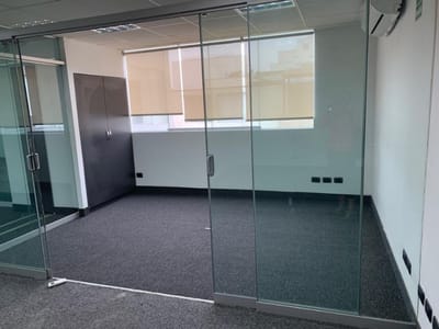 OFICINA EN ALQUILER EDIFICIO BLU BUILDING