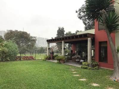 IMPECABLE CASA EN VENTA CON VISTA AL GOLF EN CONDOMINIO SURCO