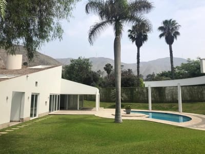 IMPECABLE CASA EN VENTA EN LA PLANICIE