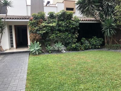 CASA EN VENTA CHACARILLA EN CONDOMINIO