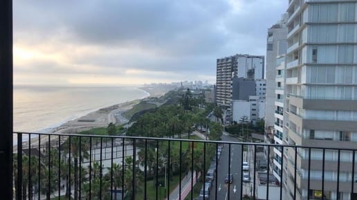 MODERNO DPTO EN VENTA FRENTE AL MAR