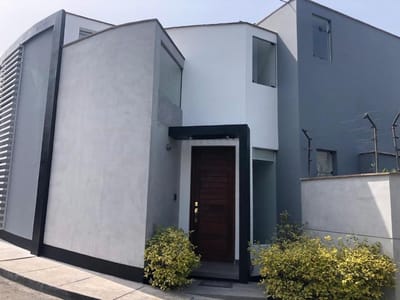 IMPECABLE CASA EN CONDOMINIO EN VENTA LA PLANICIE