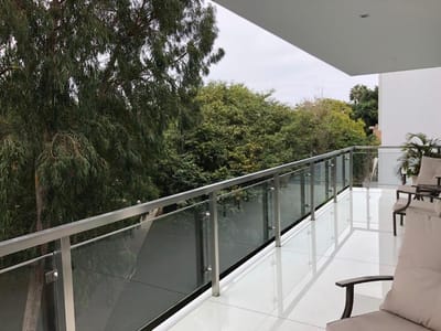 MODERNO DPTO EN VENTA CON VISTA Y SALIDA A PARQUE