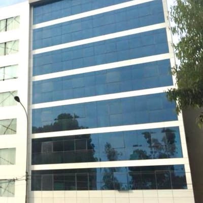 VENDO EXCELENTE EDIFICIO DE OFICINAS EN SAN BORJA!!
