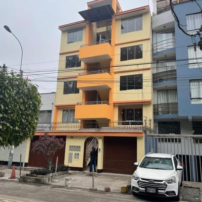 REMATE DE EDIFICIO DE ESTRENO EN SAN LUIS