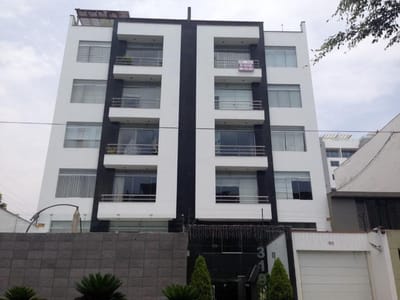 DEPARTAMENTO DUPLEX EN VENTA EN AV. PRECURSORES SURCO