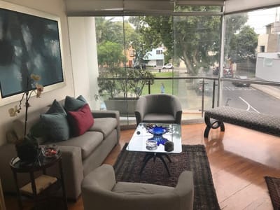 DEPARTAMENTO MIRAFLORES VENTA FRENTE A PARQUE