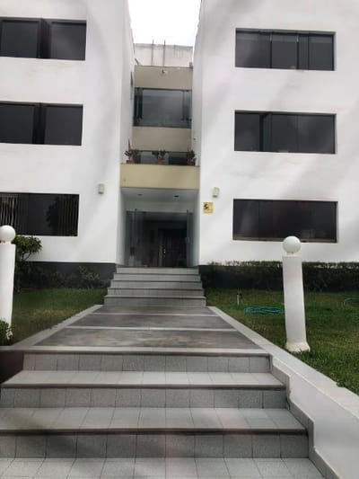 DEPARTAMENTO EN VENTA CON JARDIN FRENTE AL MAR LA ENCANTADA