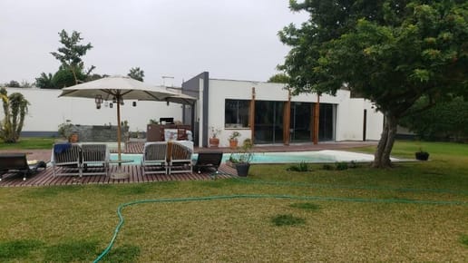 CASA VENTA LA ENCANTADA CON PISCINA Y GRAN JARDIN