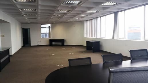 ALQUILER OFICINA IMPLEMENTADA EN SAN ISIDRO