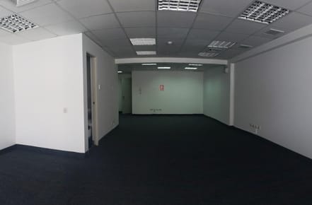 VENTA OFICINA IMPLEMENTADA MIRAFLORES