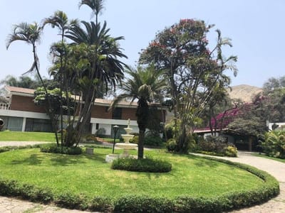 Venta de casa en La Planicie a precio de terreno