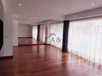 Flat Conde De La Vega 3er Piso 4 dorm,4 estacionamiento $ 620,000