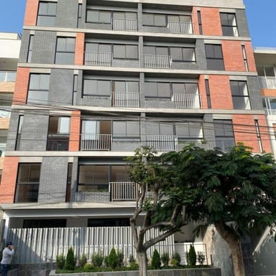 REMATO  departamento  de ESTRENOOOO en precursores frente a parque  chacarilla