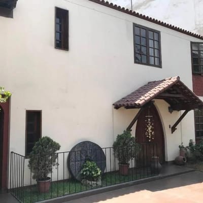 Vendo casa urb. Higuereta con Limite de Chacarilla